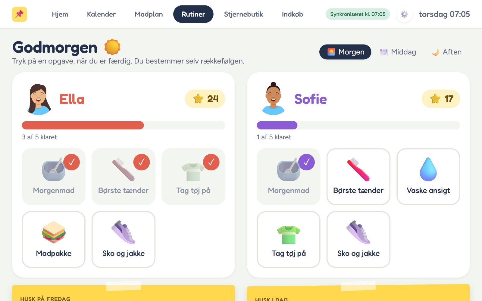 Børnenes morgenrutiner side om side på køkkenets tablet